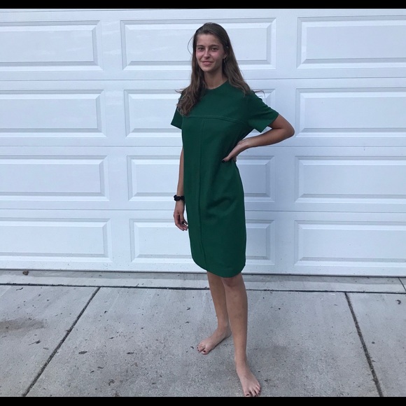 Vintage 1960s emerald green mod dress - Picture 3 of 8